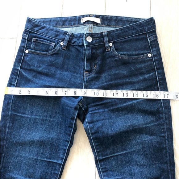 Uniqlo Low Rise Dark Wash Skinny Jeans Size 24 - Picture 8 of 10